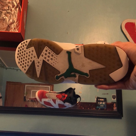 SOLD Retro 6 - Picture 2 of 2